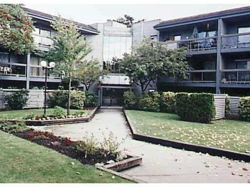 211 6105 KINGSWAY, Burnaby South, BC