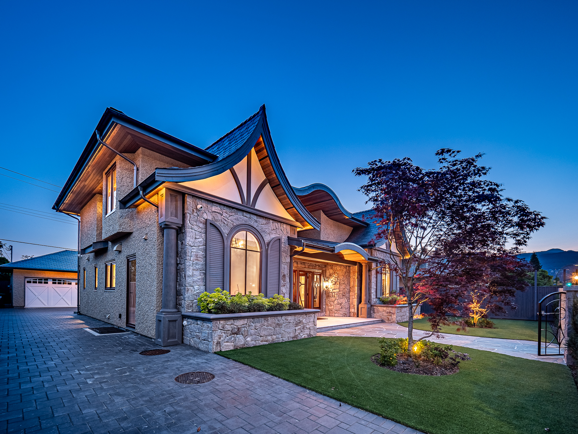 2809 Edgemont Boulevard, North Vancouver 2