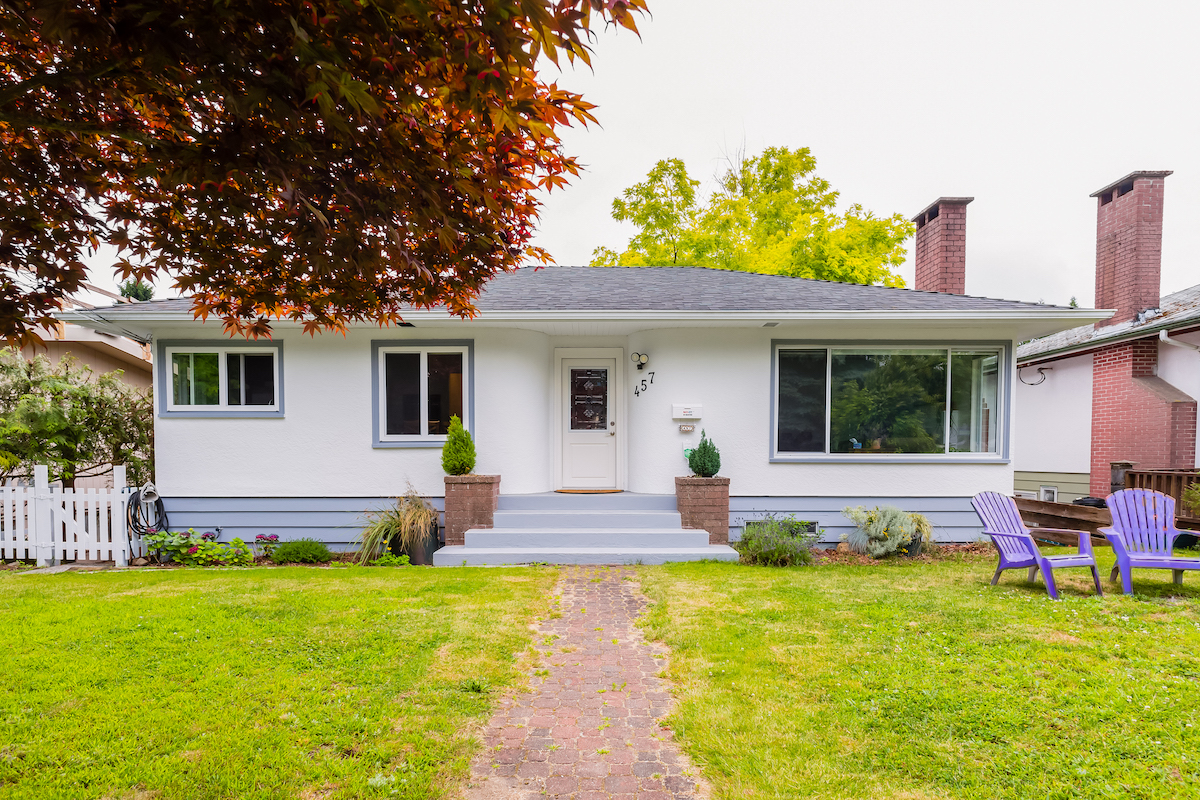 457 E 8th St, North Vancouver 2