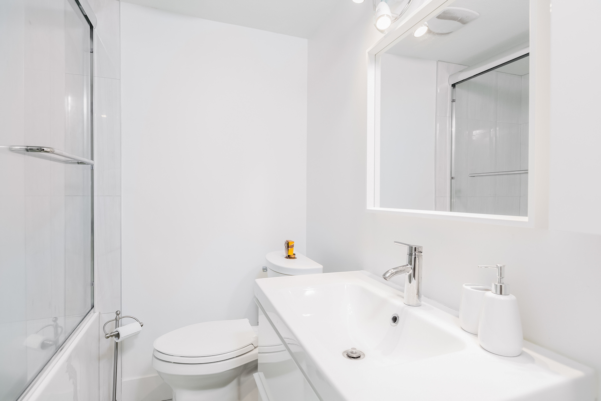 457 E 8th St, North Vancouver 20
