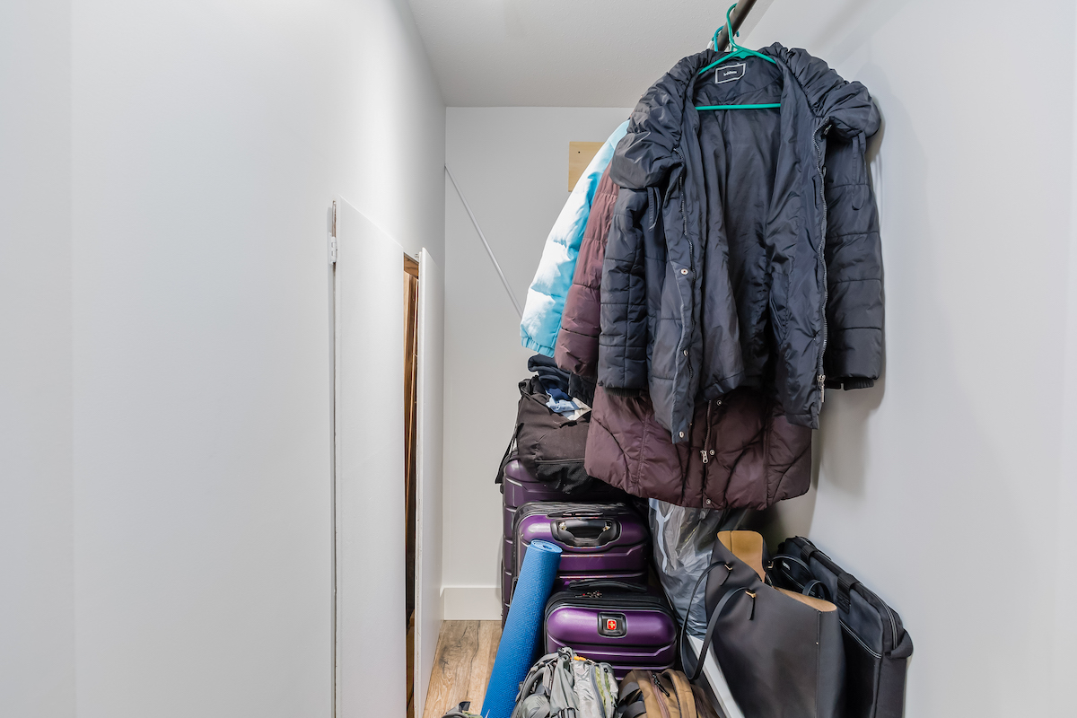 457 E 8th St, North Vancouver 24