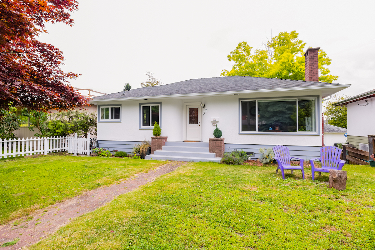 457 E 8th St, North Vancouver 3