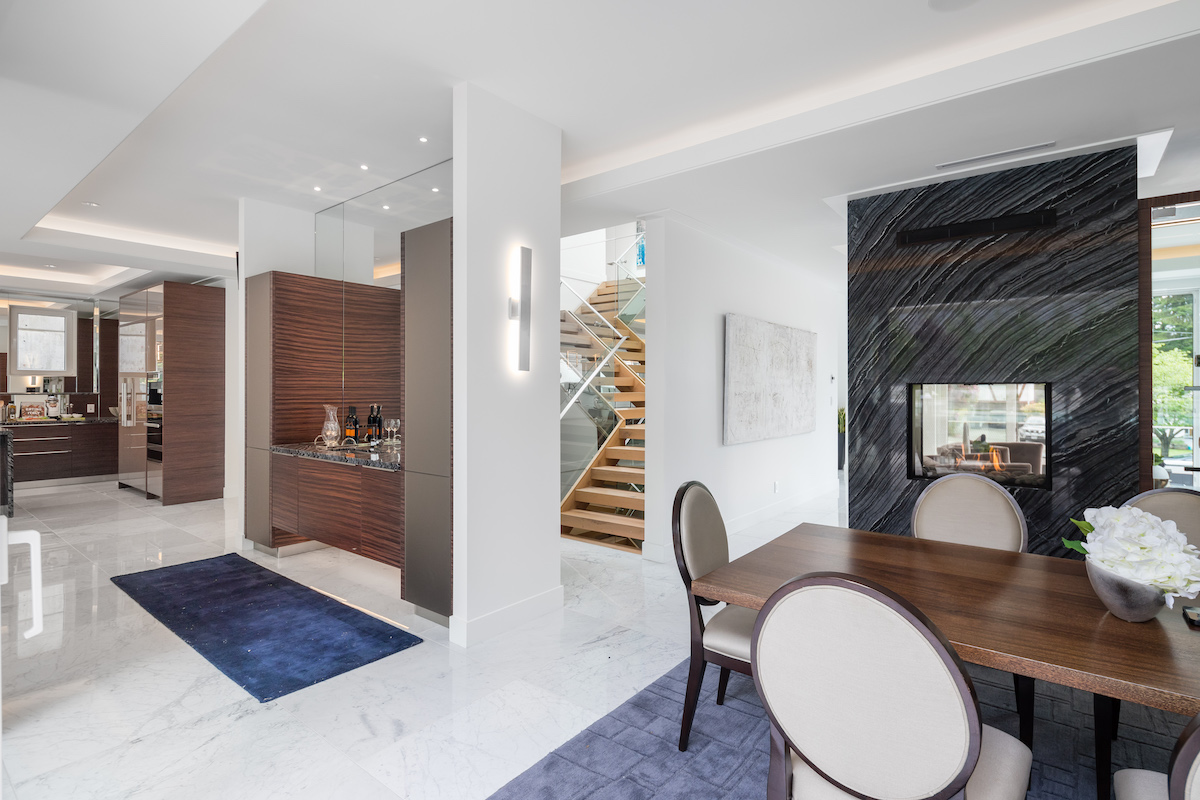 858 Clements Avenue, North Vancouver BC 18