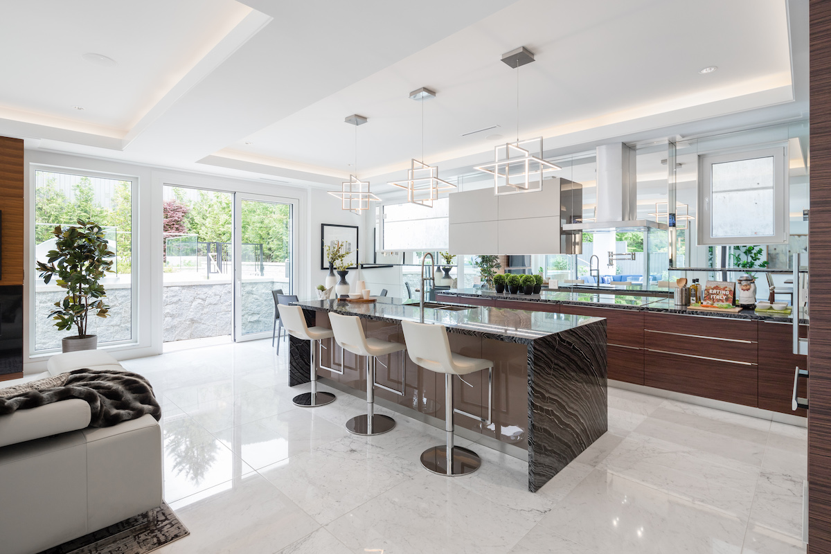 858 Clements Avenue, North Vancouver BC 22