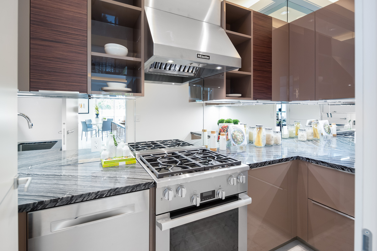 858 Clements Avenue, North Vancouver BC 26