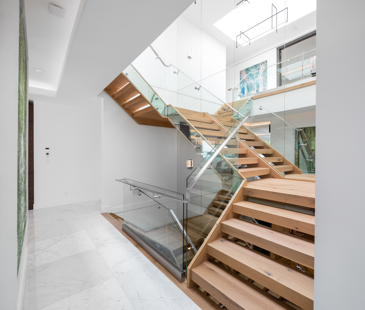858 Clements Avenue, North Vancouver BC 27