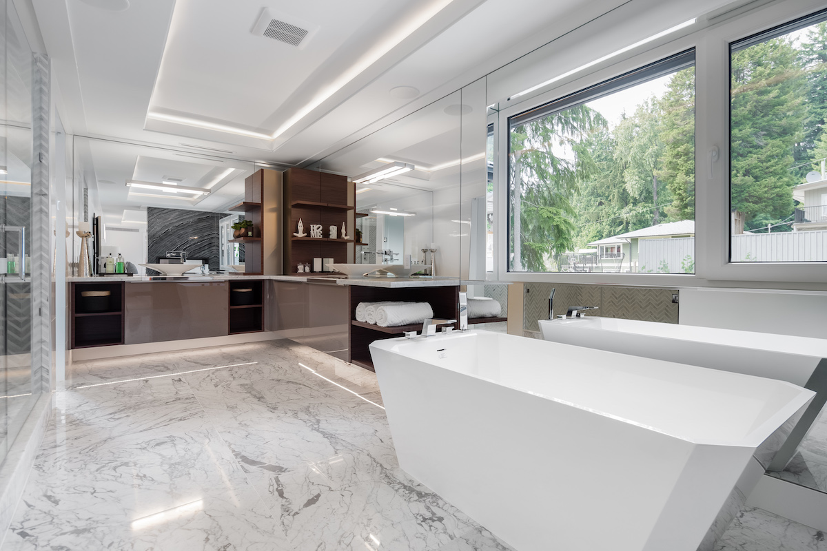 858 Clements Avenue, North Vancouver BC 35