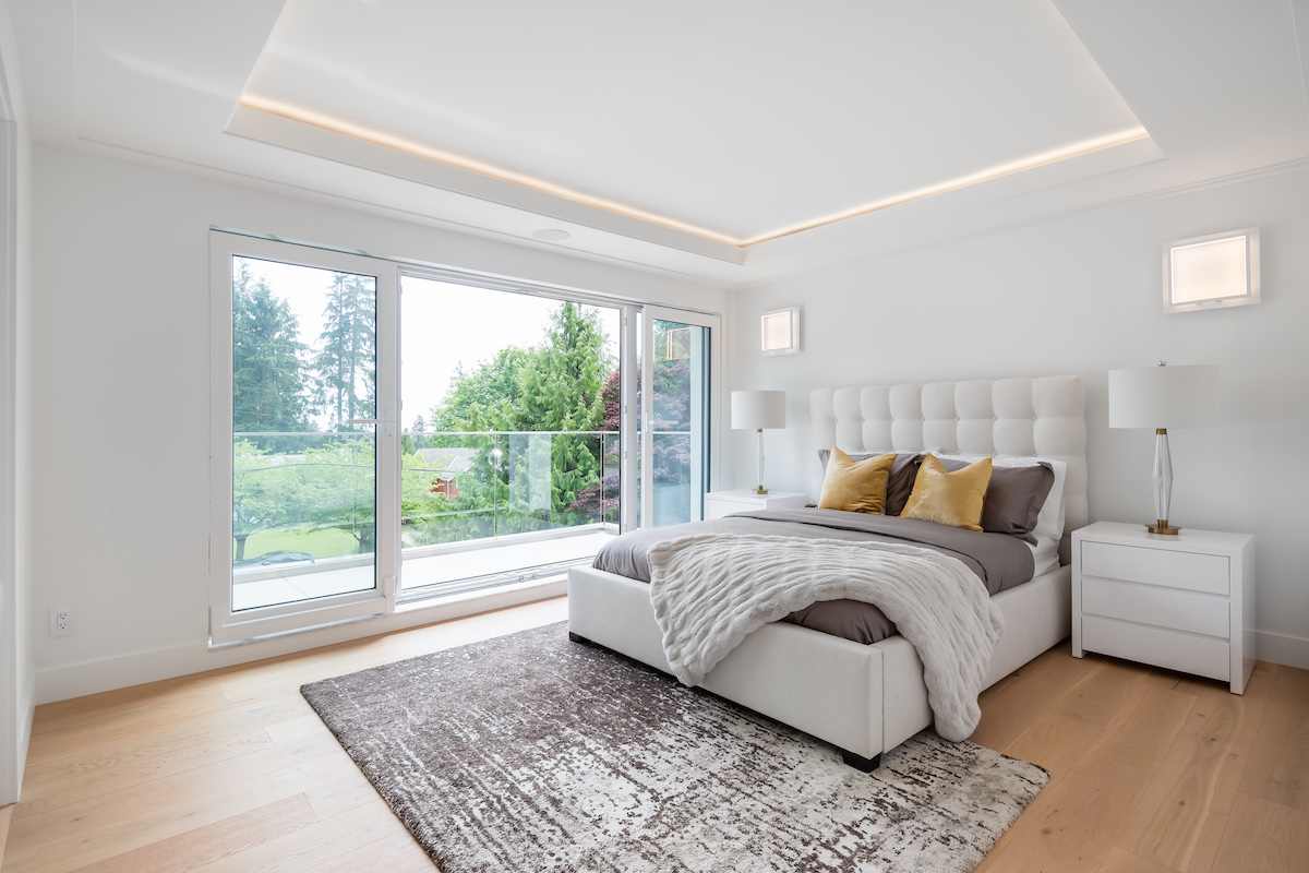 858 Clements Avenue, North Vancouver BC 38