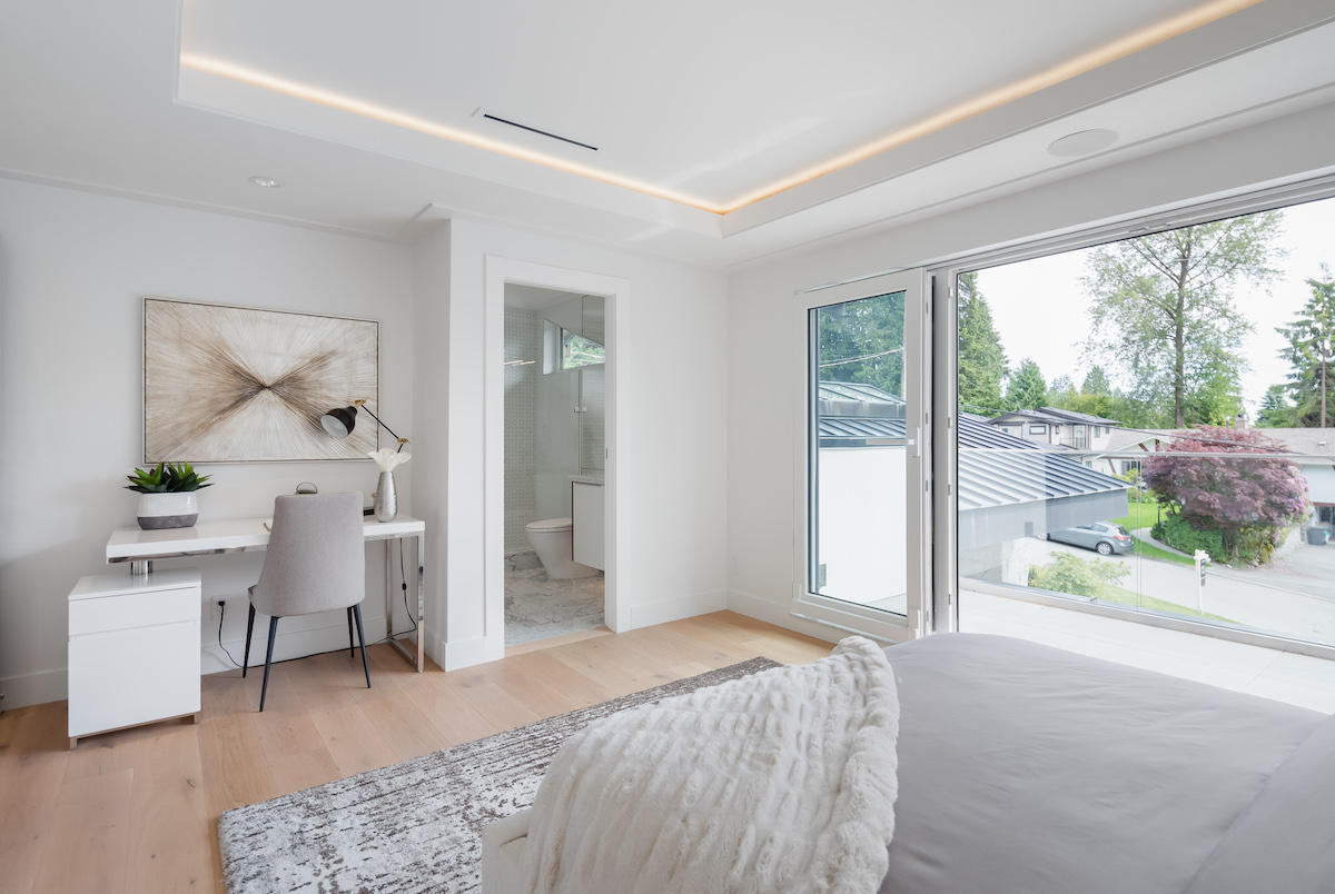 858 Clements Avenue, North Vancouver BC 39