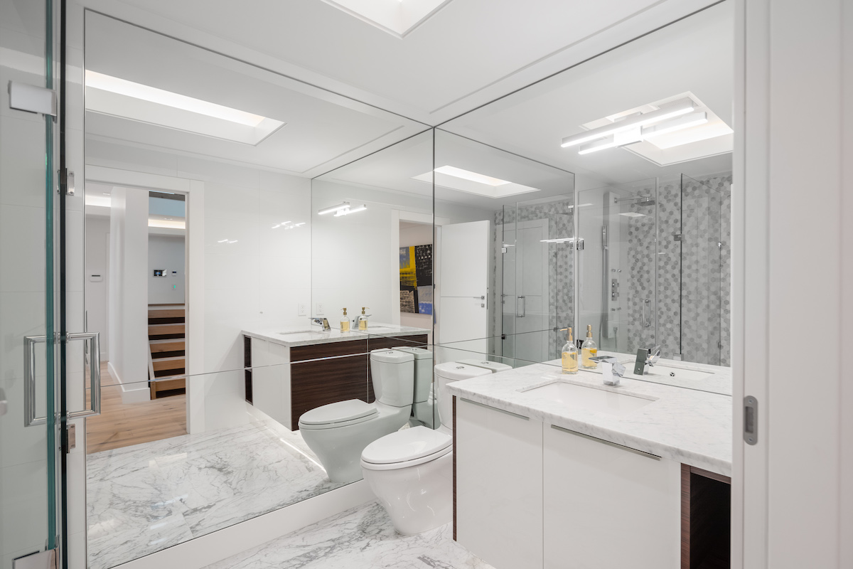 858 Clements Avenue, North Vancouver BC 41