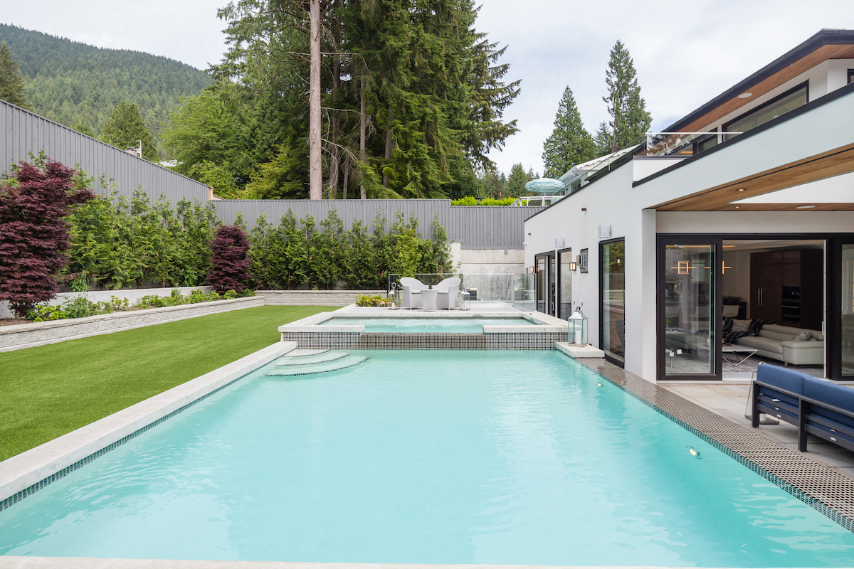858 Clements Avenue, North Vancouver BC 57