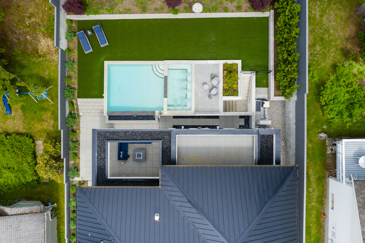 858 Clements Avenue, North Vancouver BC 60