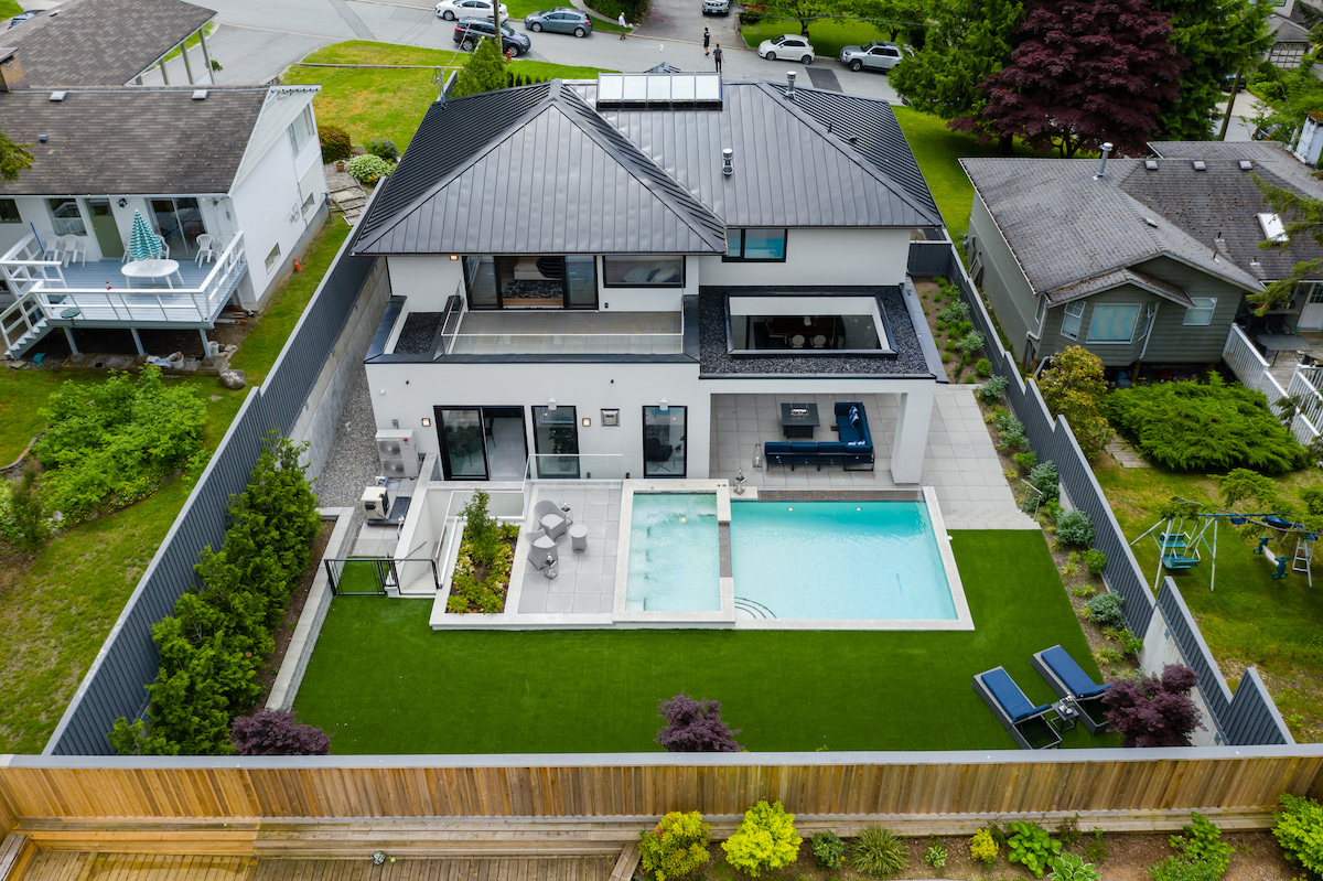 858 Clements Avenue, North Vancouver BC 62