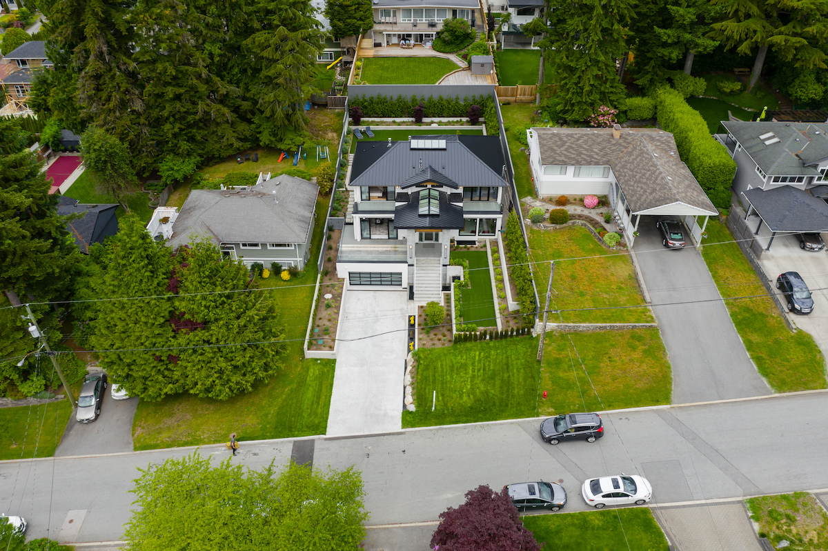 858 Clements Avenue, North Vancouver BC 63