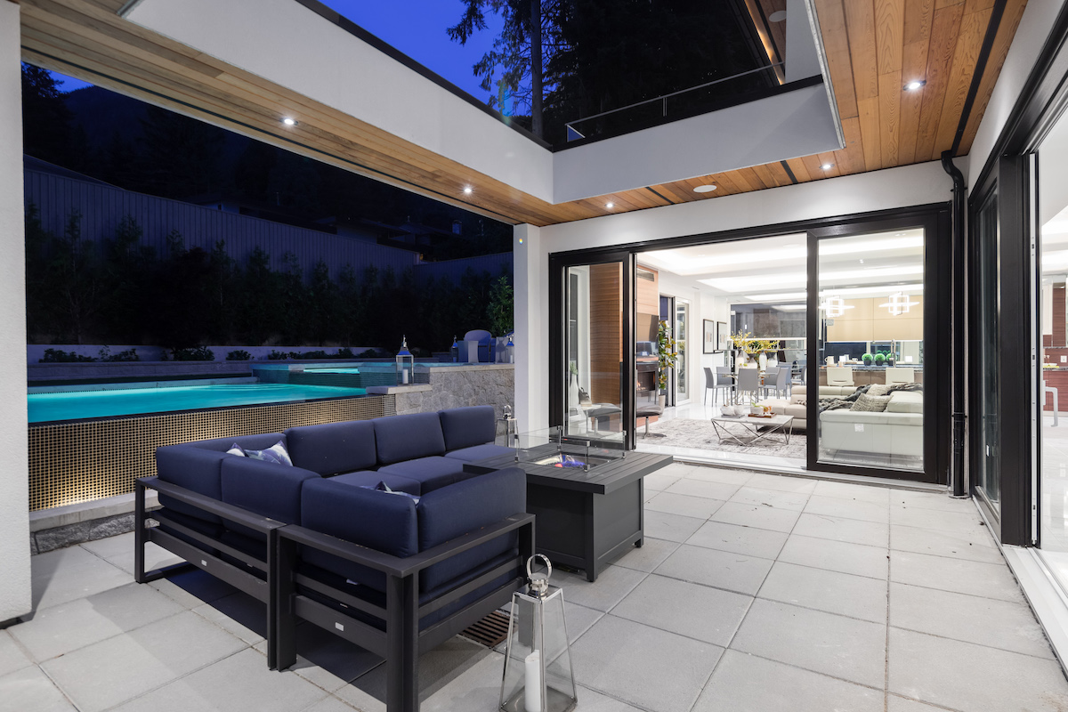 858 Clements Avenue, North Vancouver BC 66