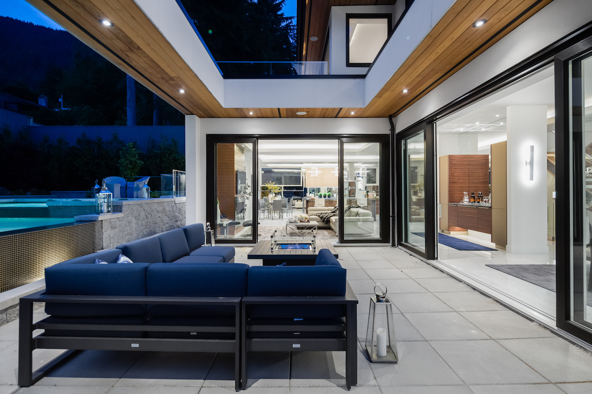 858 Clements Avenue, North Vancouver BC 68