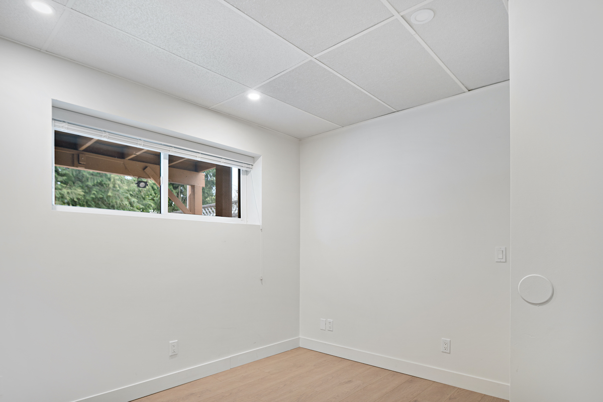 1806 Chalmers Ave, Port Coquitlam 28