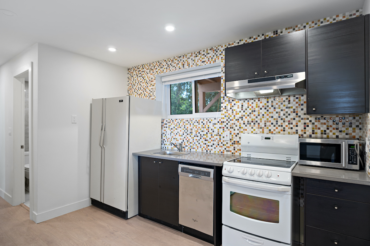 1806 Chalmers Ave, Port Coquitlam 25