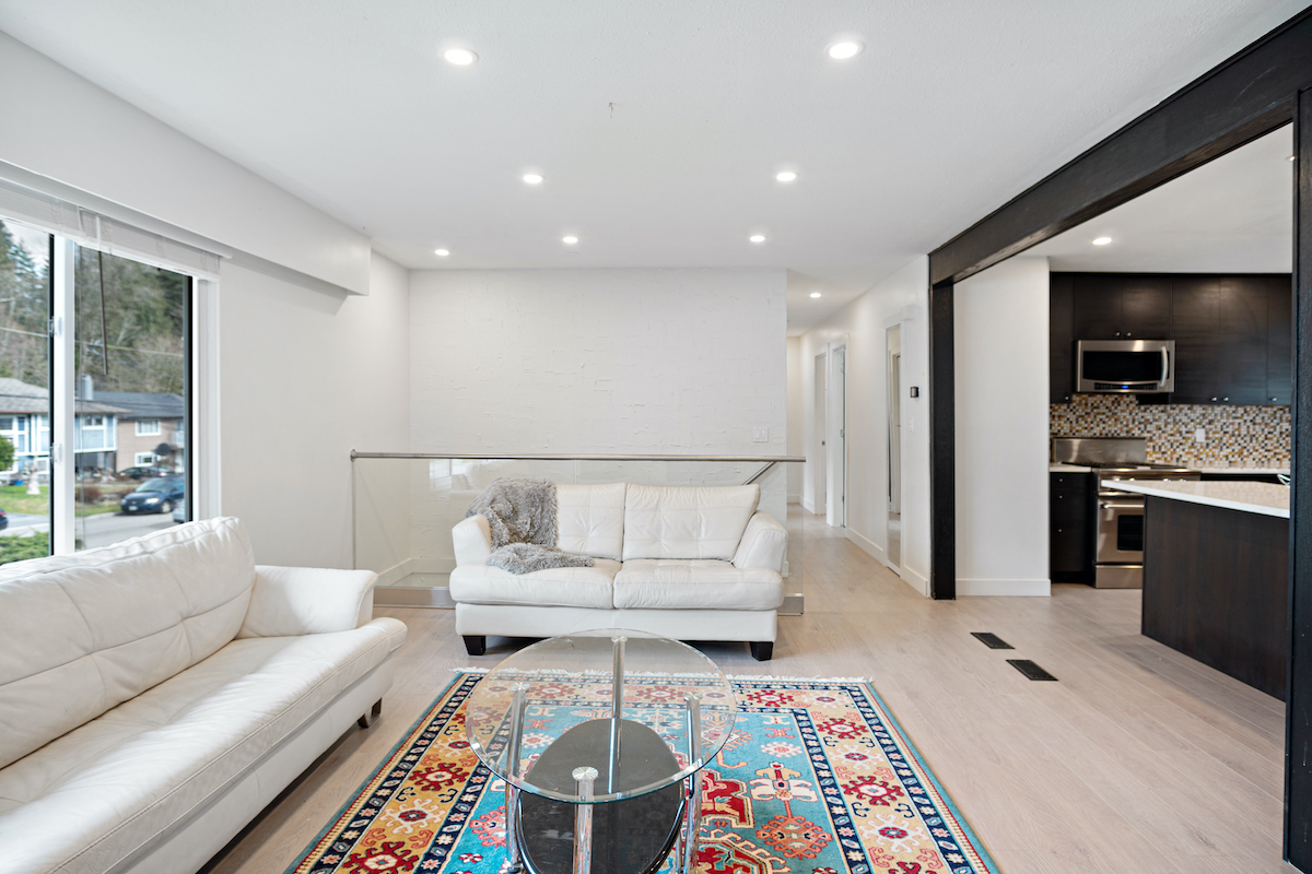 1806 Chalmers Ave, Port Coquitlam 13