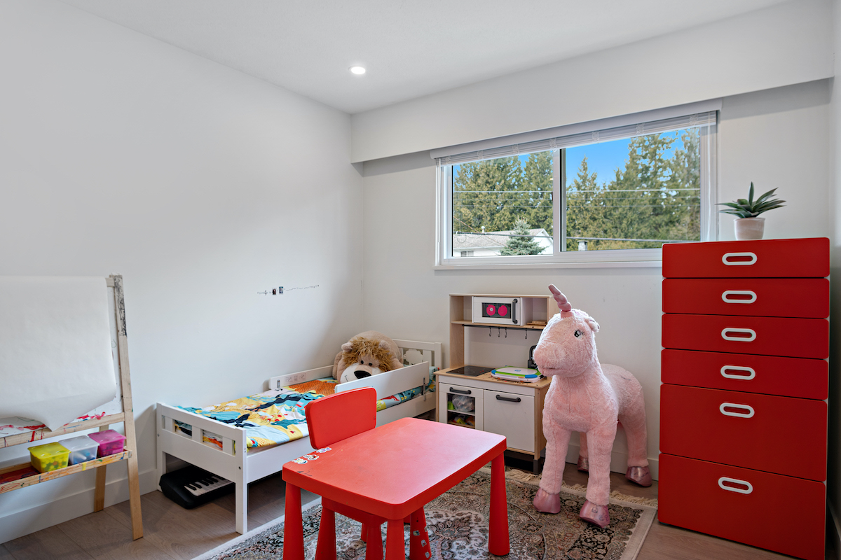 1806 Chalmers Ave, Port Coquitlam 19