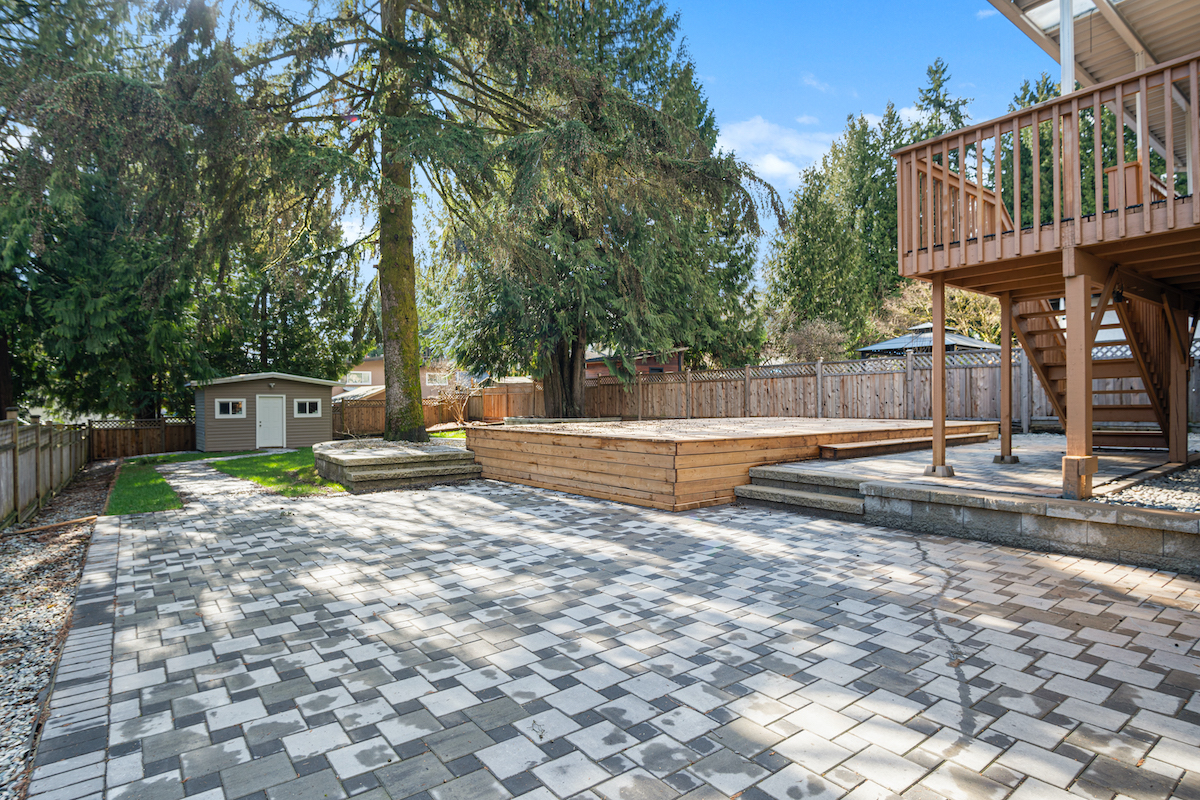 1806 Chalmers Ave, Port Coquitlam 32
