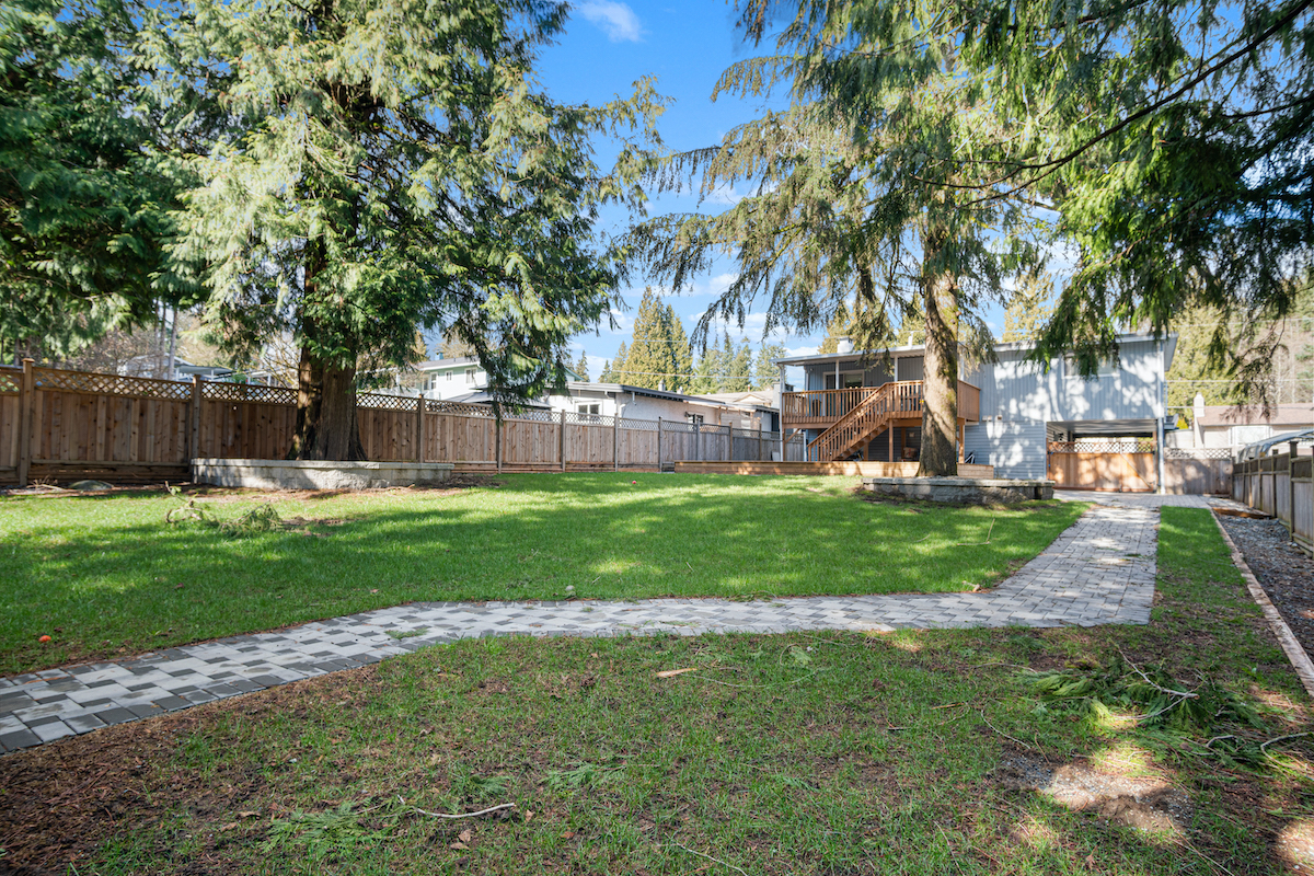 1806 Chalmers Ave, Port Coquitlam 36