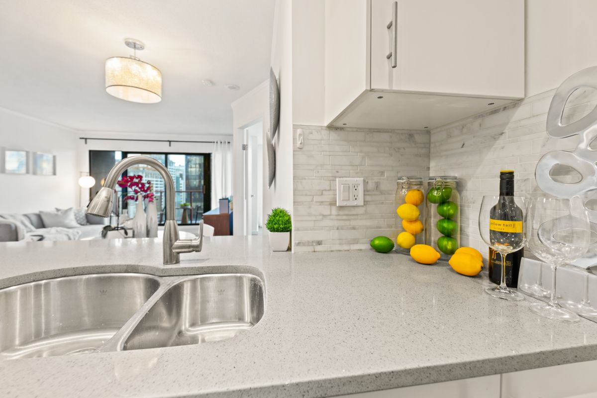 1506 811 Helmcken Street, Vancouver 24