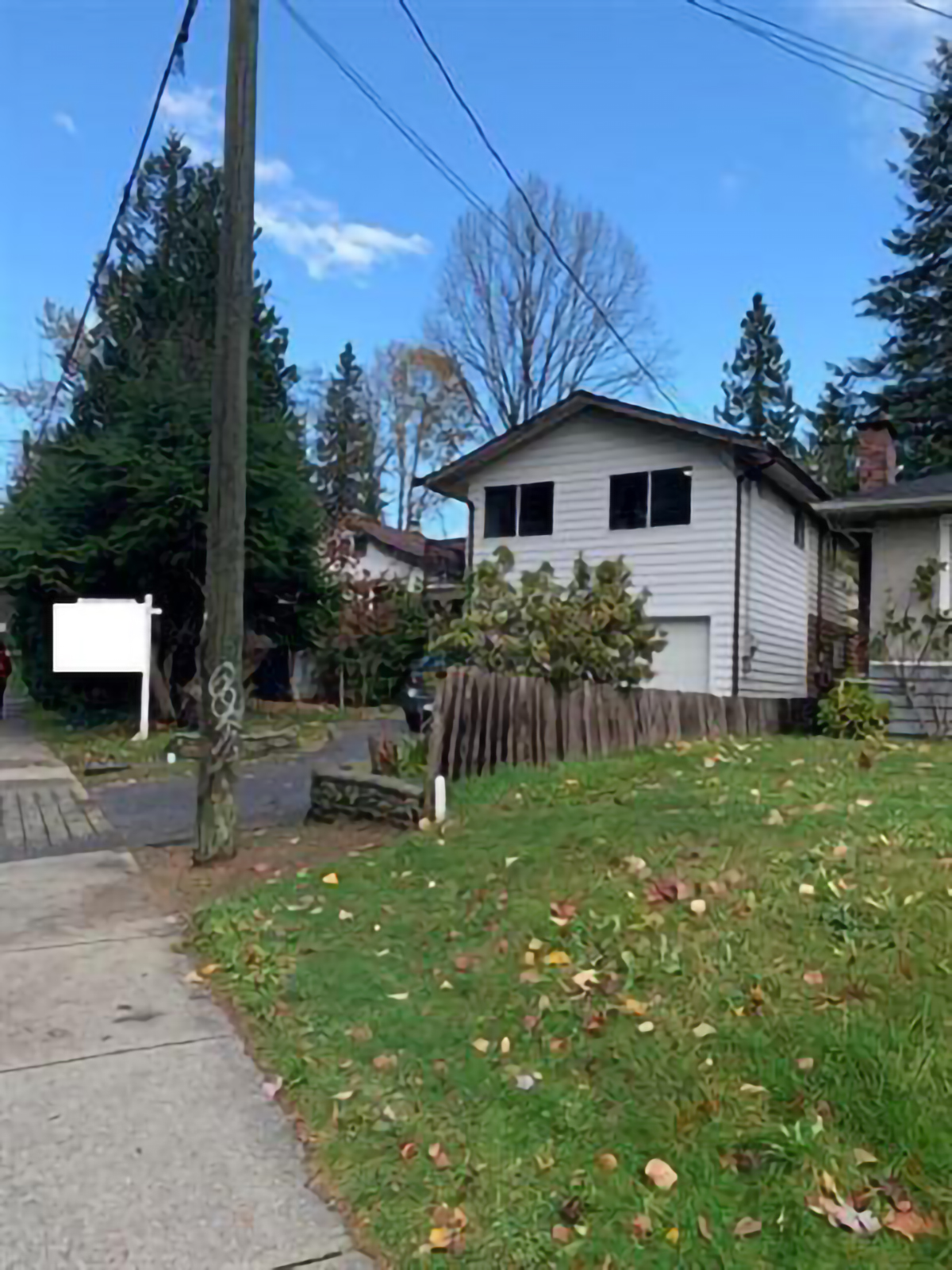 2044 Larson Road North Vancouver 4