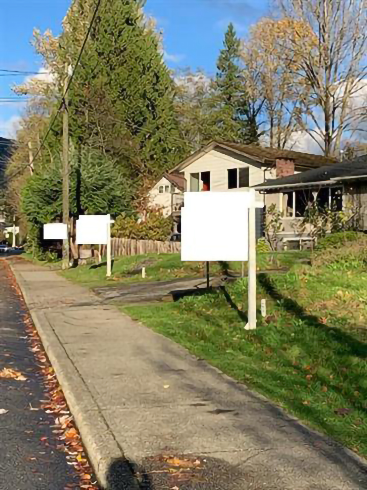 2044 Larson Road North Vancouver 8