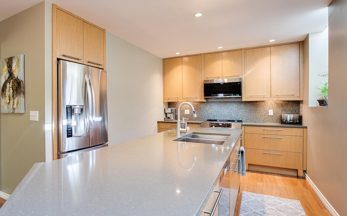 39 Deerwood Place, Port Moody 13