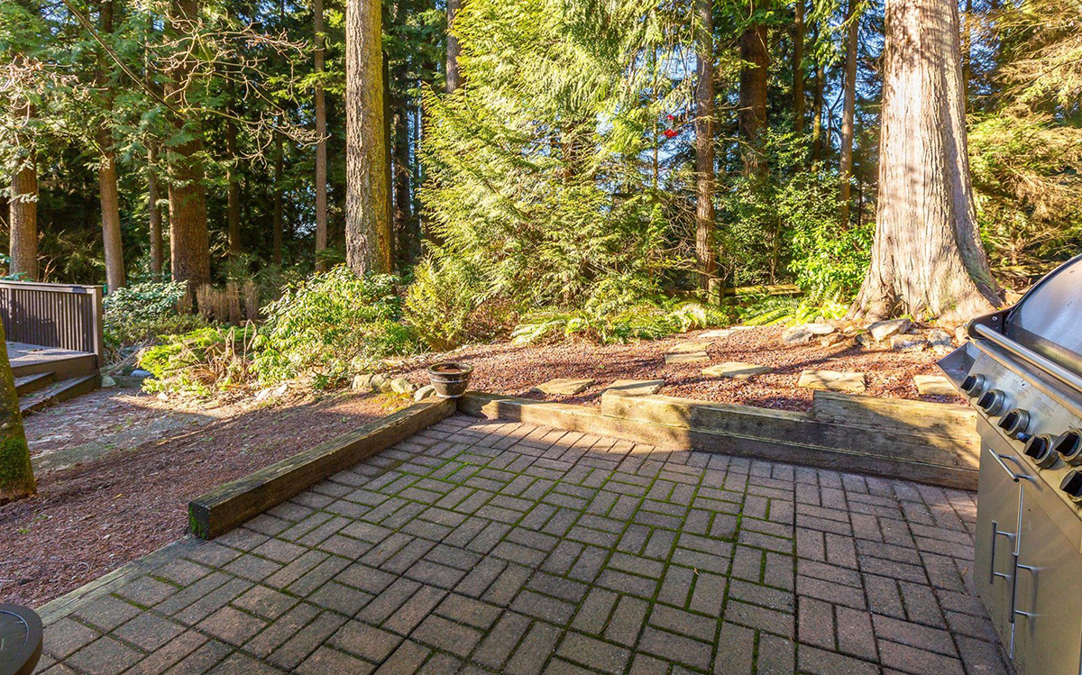 39 Deerwood Place, Port Moody 6