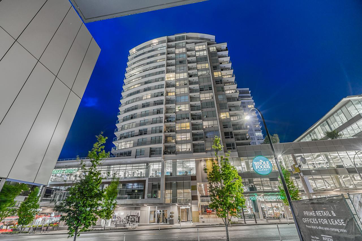 1108 112 E 13th Street, North Vancouver 2