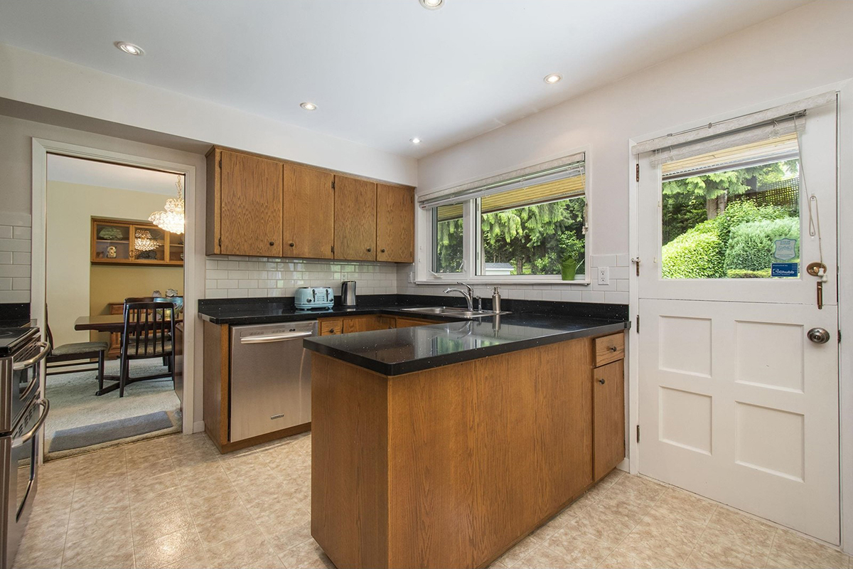 408 Monteray Avenue, North Vancouver 15