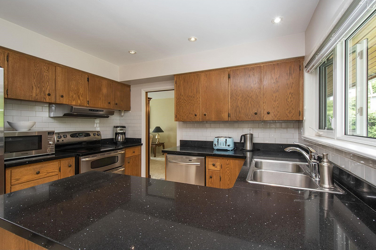408 Monteray Avenue, North Vancouver 16