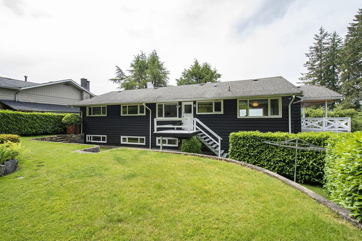 408 Monteray Avenue, North Vancouver 34