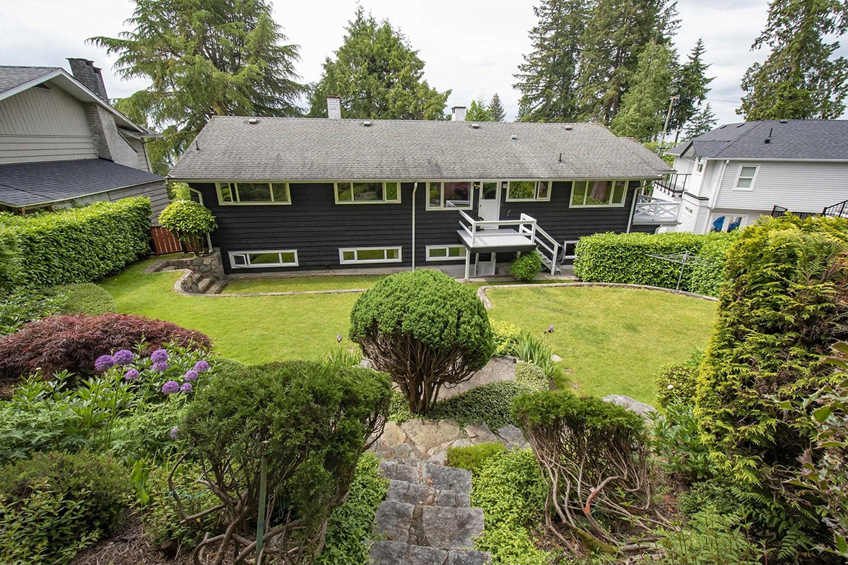408 Monteray Avenue, North Vancouver 35