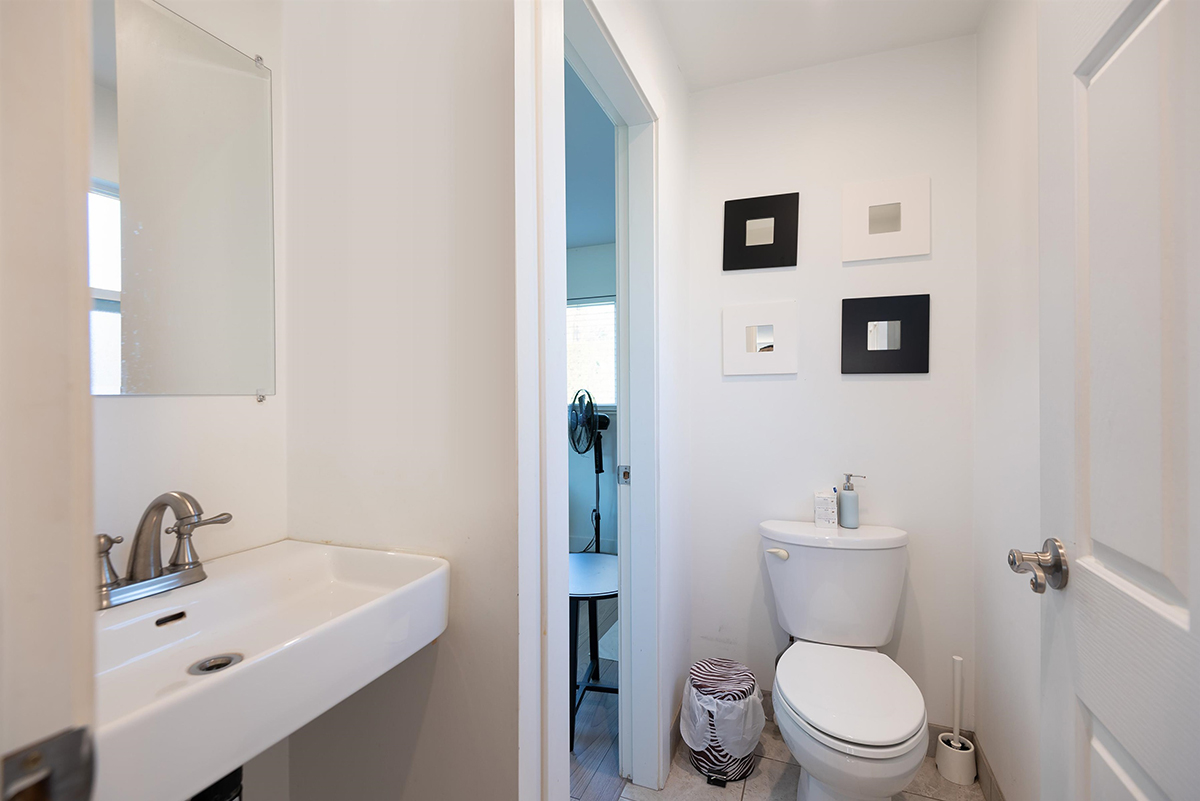 1140 Maplewood Crescent, North Vancouver 26