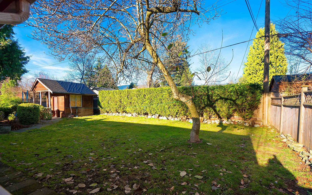 1140 Maplewood Crescent, North Vancouver 31