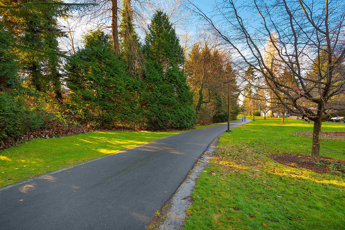 1140 Maplewood Crescent, North Vancouver 34