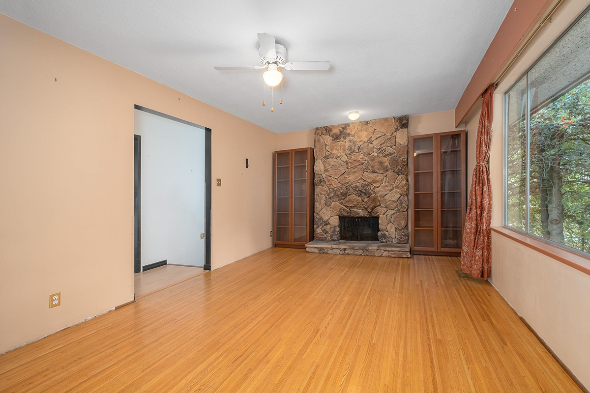 1355 Chamberlain Drive, North Vancouver 11