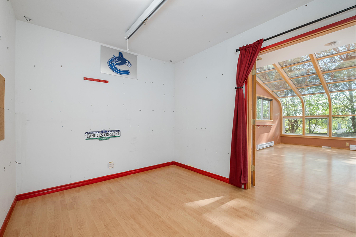 1355 Chamberlain Drive, North Vancouver 14