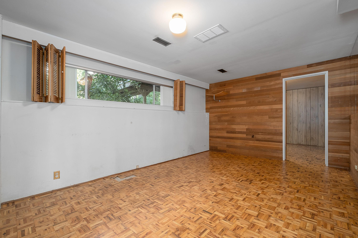 1355 Chamberlain Drive, North Vancouver 16