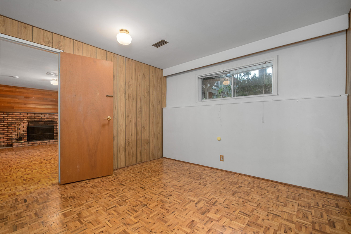 1355 Chamberlain Drive, North Vancouver 19