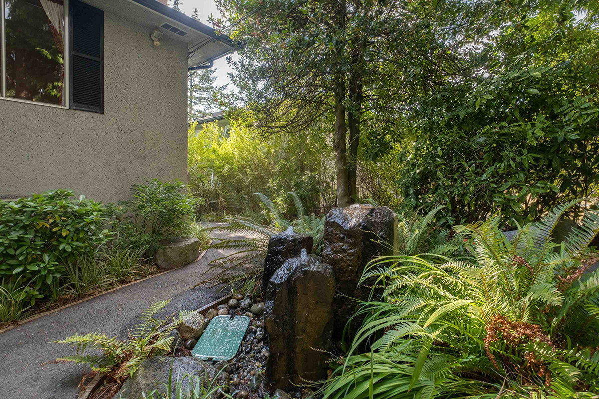 1355 Chamberlain Drive, North Vancouver 30
