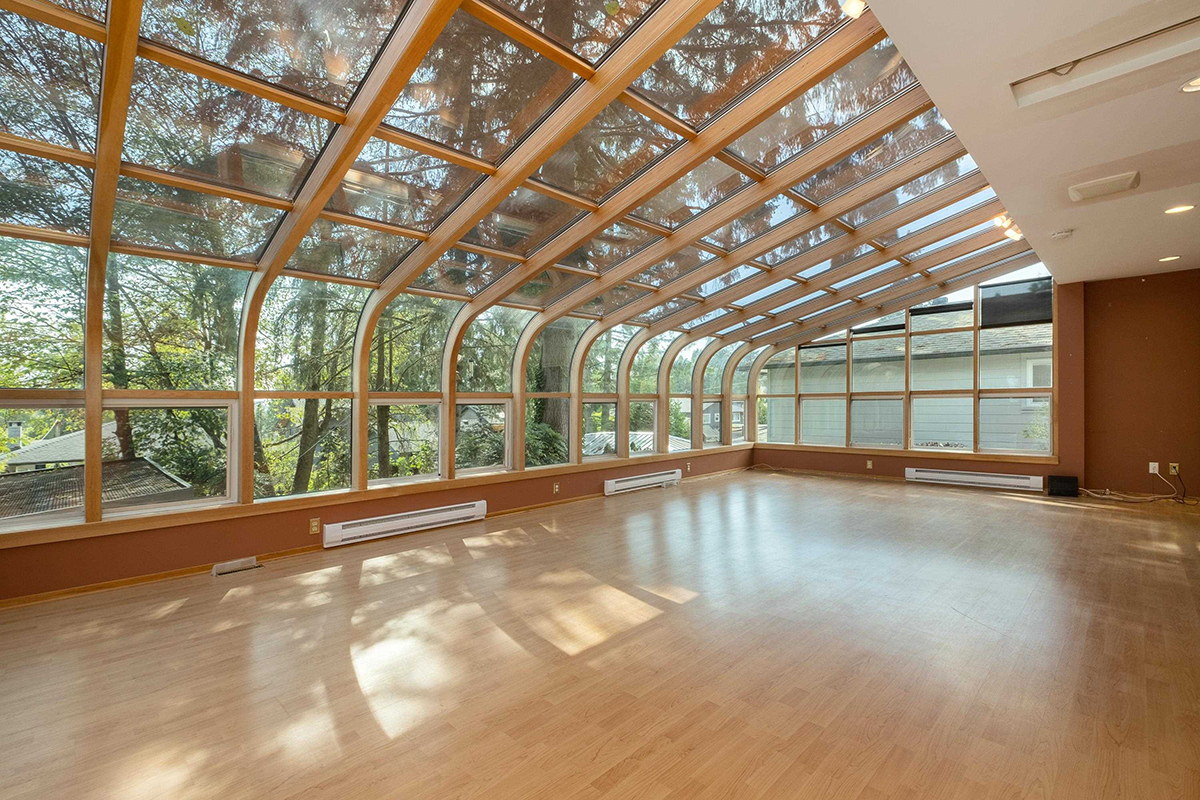 1355 Chamberlain Drive, North Vancouver 4