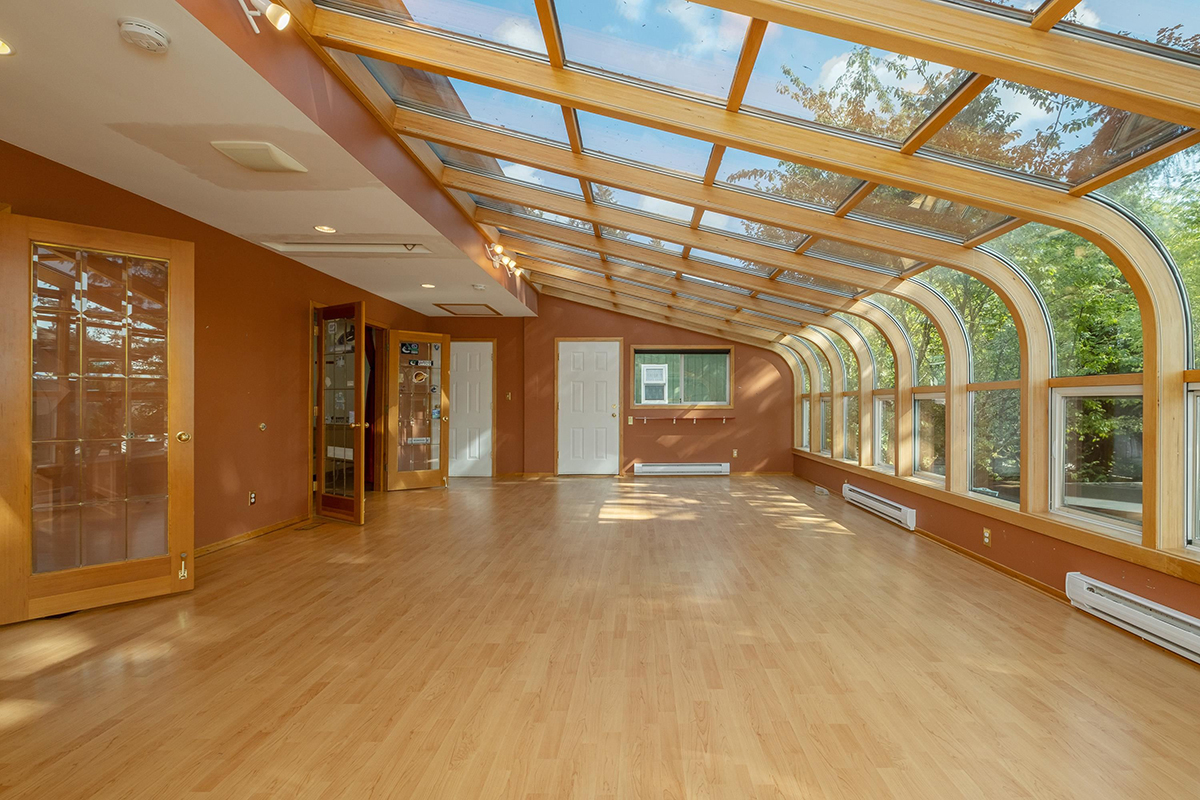 1355 Chamberlain Drive, North Vancouver 5