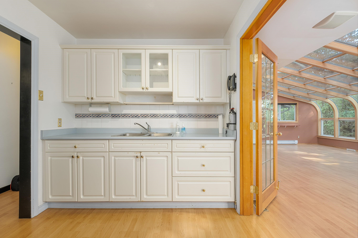 1355 Chamberlain Drive, North Vancouver 8