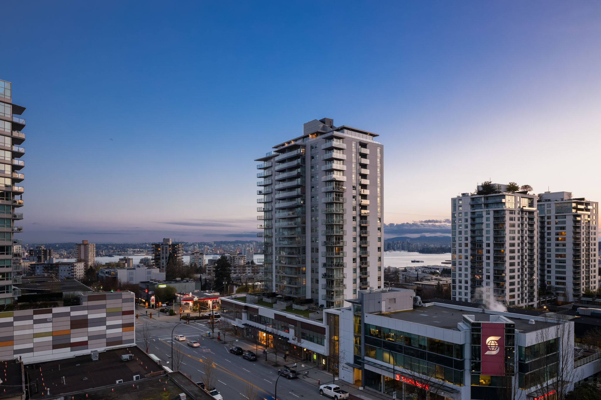 906 108 E 14th Street,  North Vancouver 44