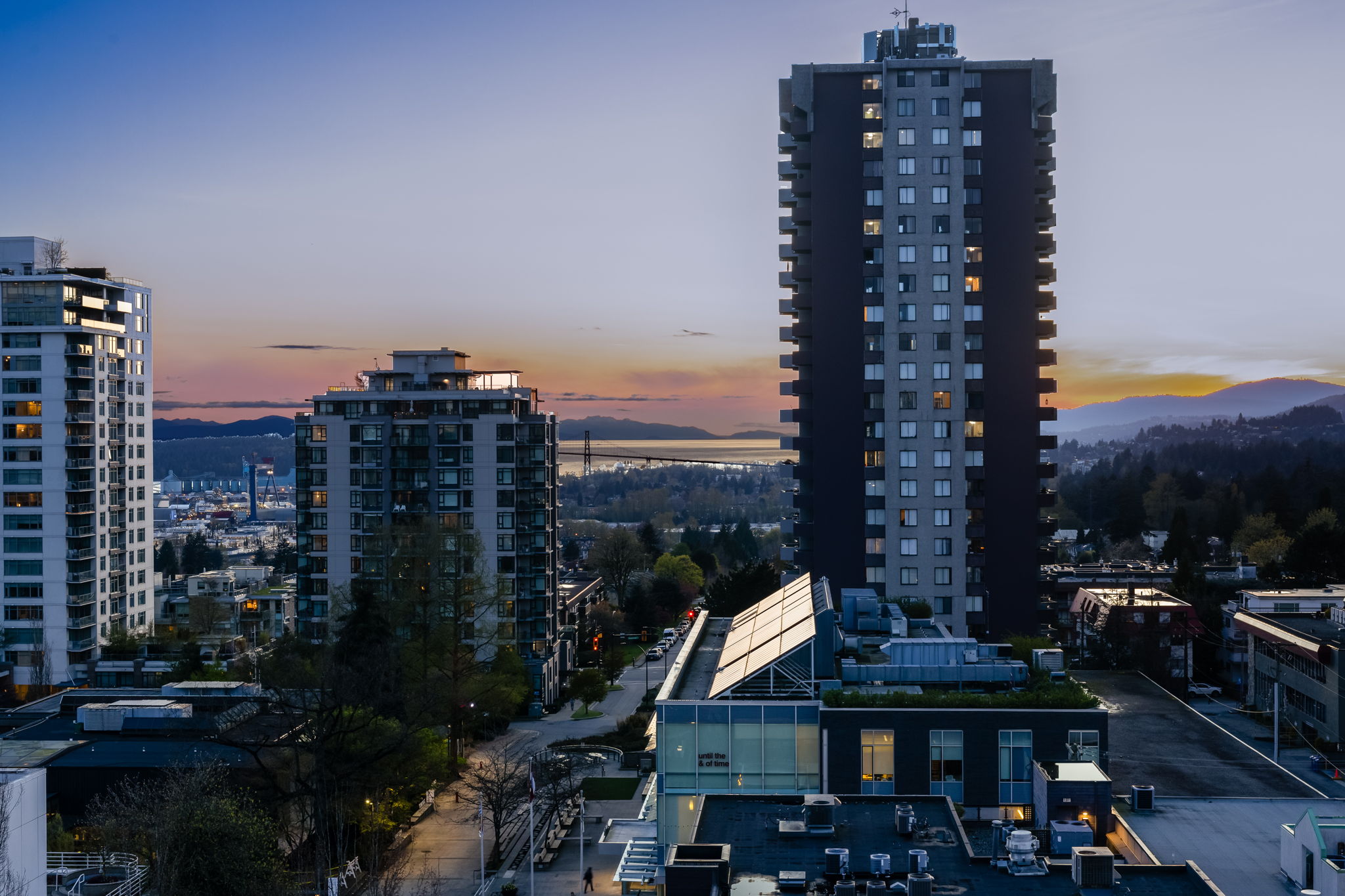 906 108 E 14th Street,  North Vancouver 45