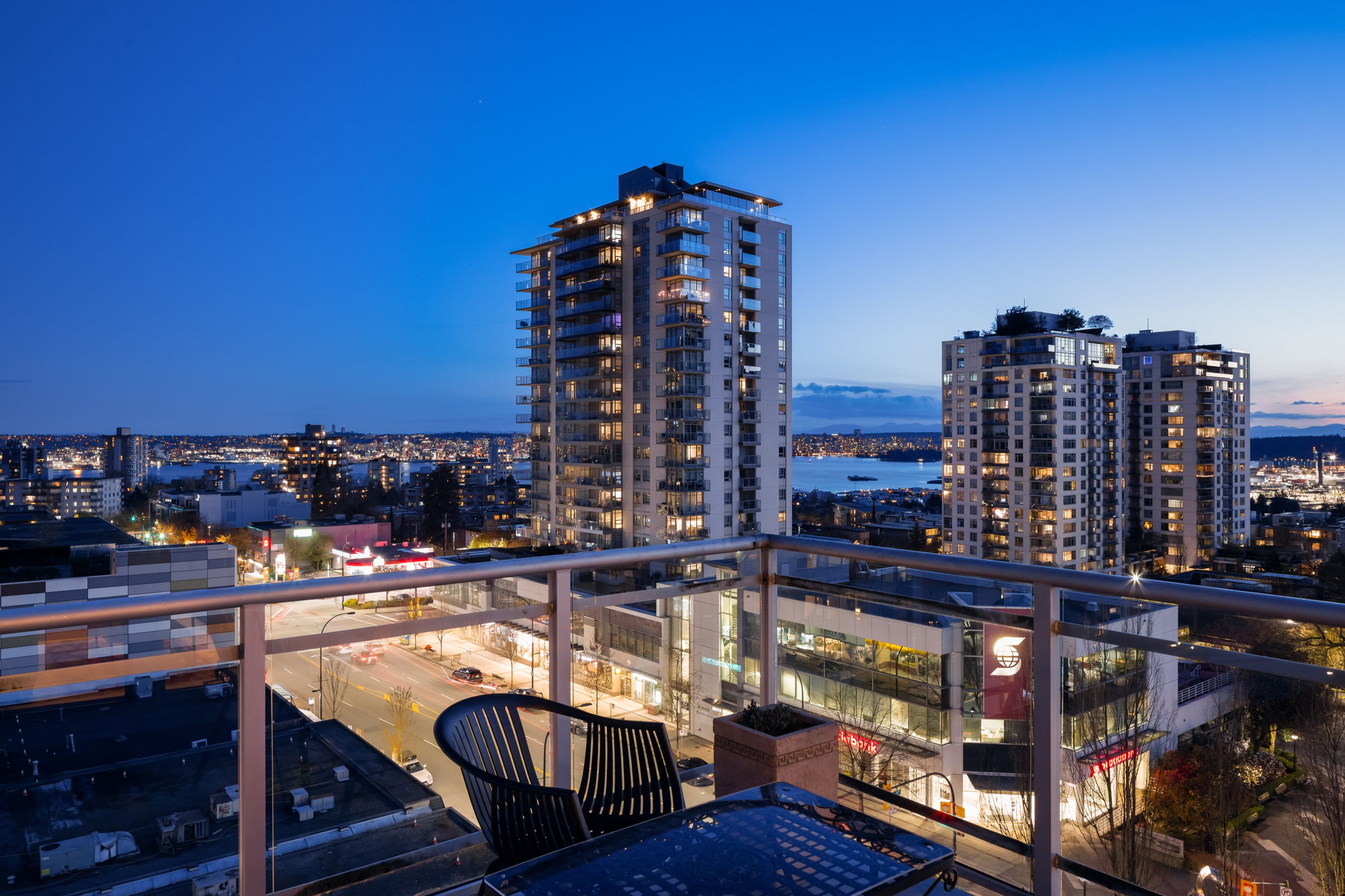 906 108 E 14th Street,  North Vancouver 46